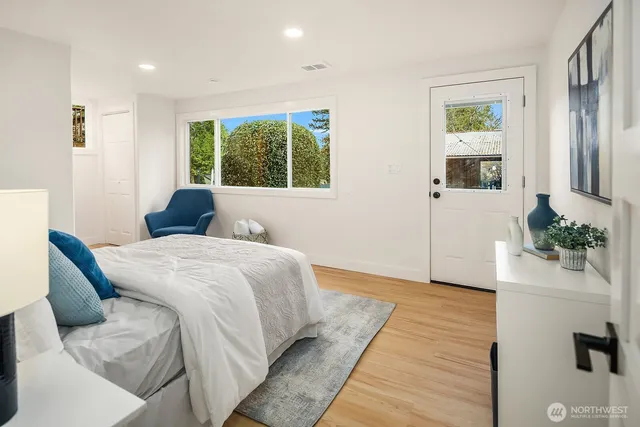 $1,695,000 | 9802 15th Avenue Northeast, Seattle, WA 98115