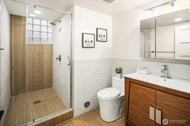 $1,695,000 | 9802 15th Avenue Northeast, Seattle, WA 98115