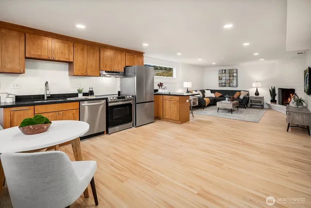 $1,695,000 | 9802 15th Avenue Northeast, Seattle, WA 98115