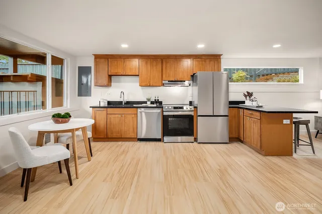 $1,695,000 | 9802 15th Avenue Northeast, Seattle, WA 98115