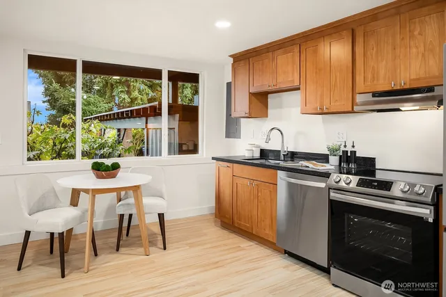 $1,695,000 | 9802 15th Avenue Northeast, Seattle, WA 98115