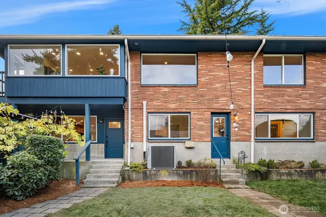 $1,695,000 | 9802 15th Avenue Northeast, Seattle, WA 98115
