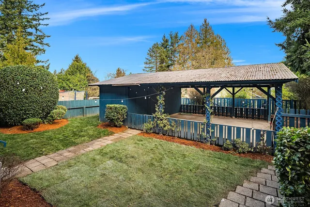 $1,695,000 | 9802 15th Avenue Northeast, Seattle, WA 98115