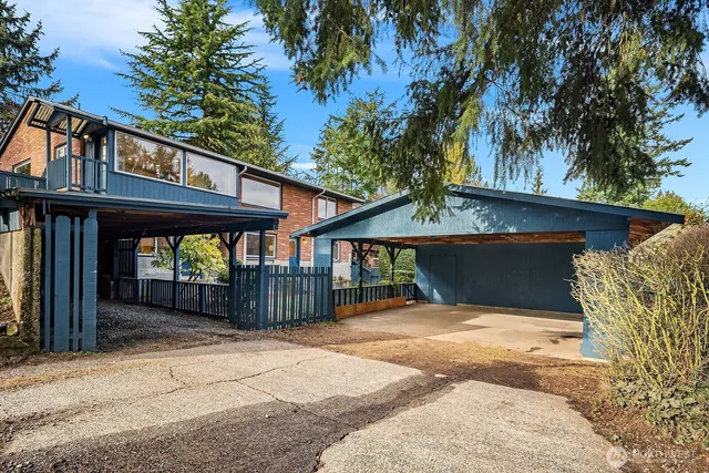 $1,695,000 | 9802 15th Avenue Northeast, Seattle, WA 98115