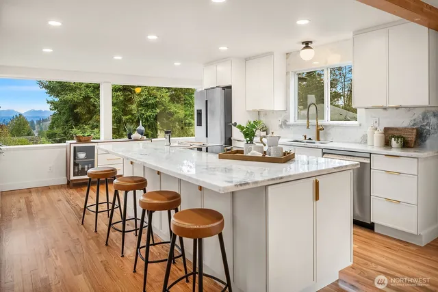 $1,695,000 | 9802 15th Avenue Northeast, Seattle, WA 98115