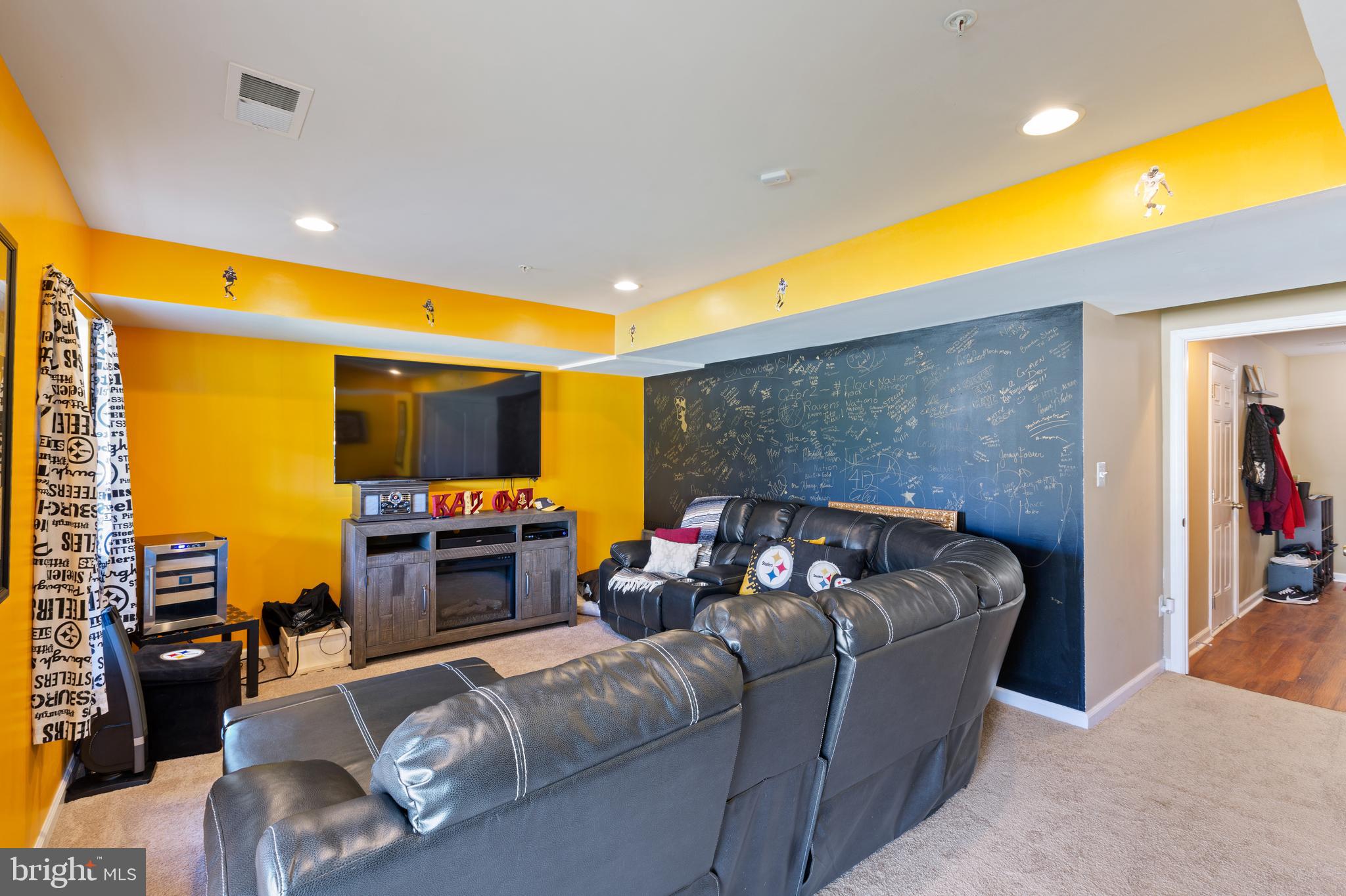 5335 Rockingham Place White Plains, MD 20695 - Photo 6 of 37 Gallery Image 6