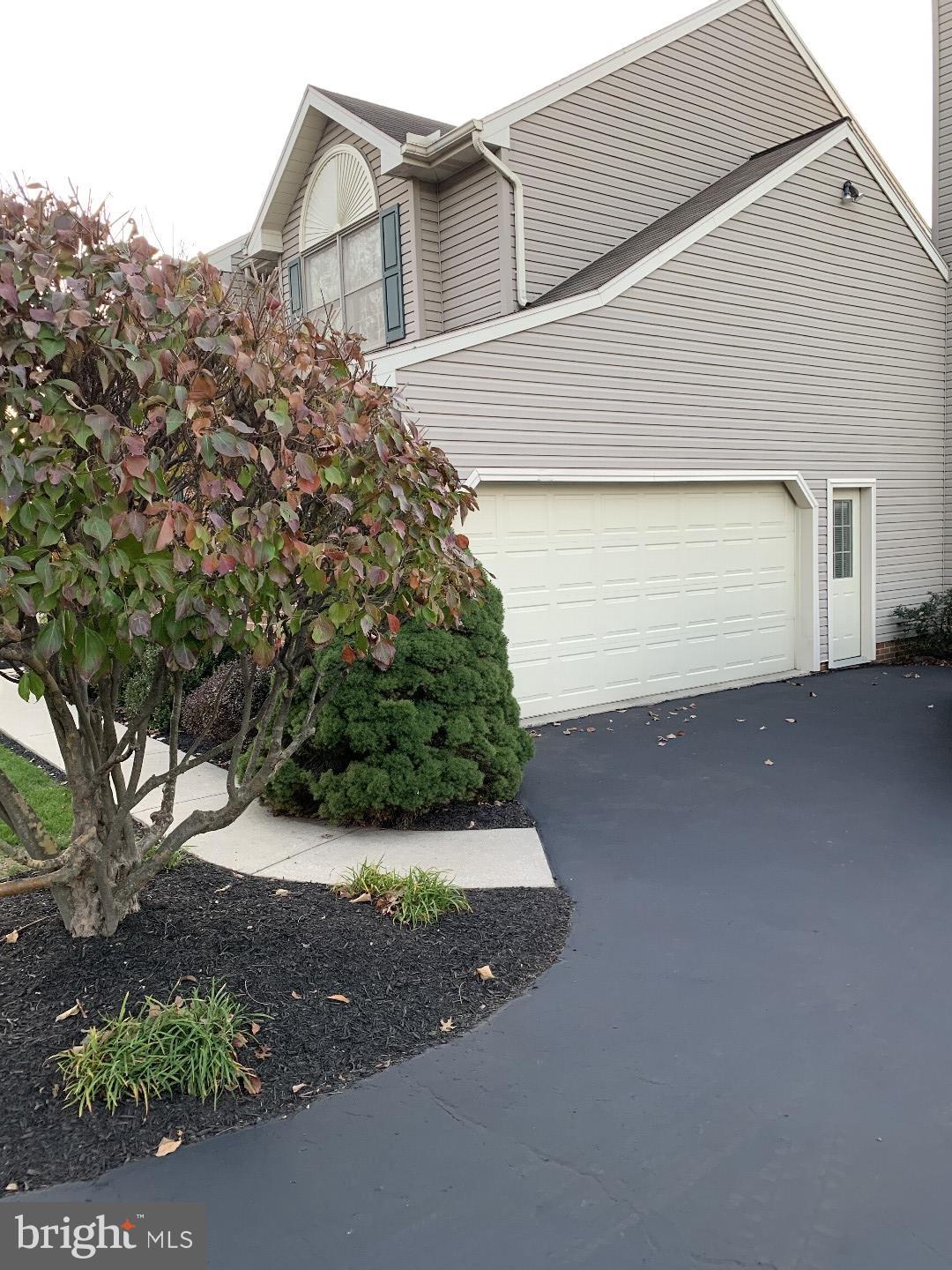 386 Koser Road Lititz, PA 17543 - Photo 3 of 32