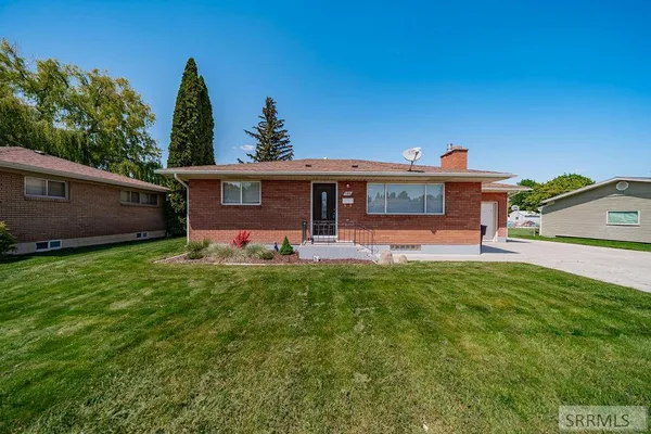$329,900 | 185 Spruce Street, Shelley, ID 83274