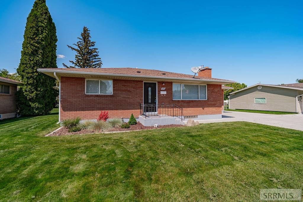 185 Spruce Street Shelley, ID 83274 - Photo 3 of 31