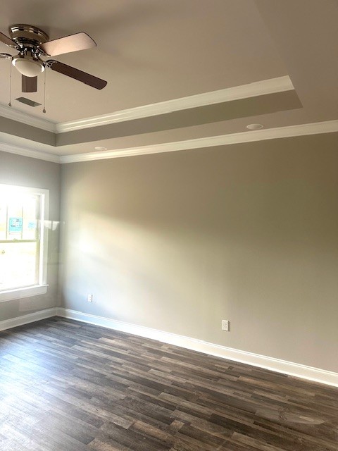 8369 State Line Road Taft, TN 38488 - Photo 15 of 20 a view of a room with wooden floor and window