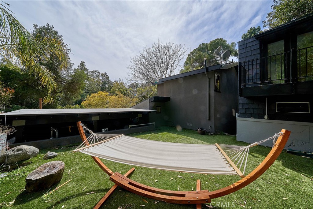 8457 Ridpath Drive Los Angeles, CA 90046 - Photo 23 of 33 a view of outdoor space yard deck