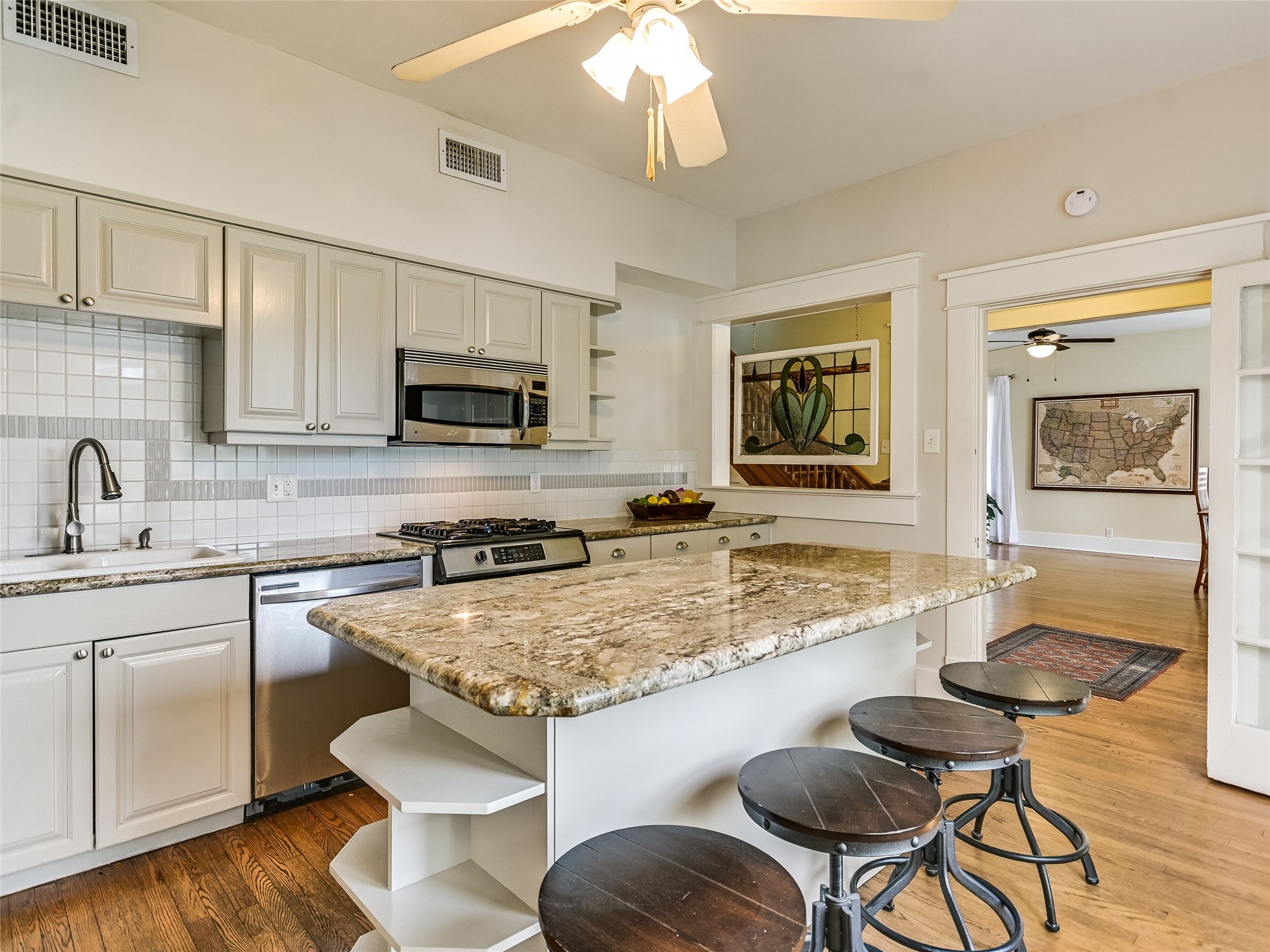 200 West 40th Street Austin, TX 78751 - Photo 11 of 40