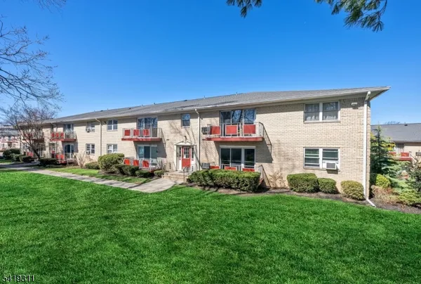 $299,000 | 366 Hoover Avenue, Unit 120, Bloomfield, NJ 07003