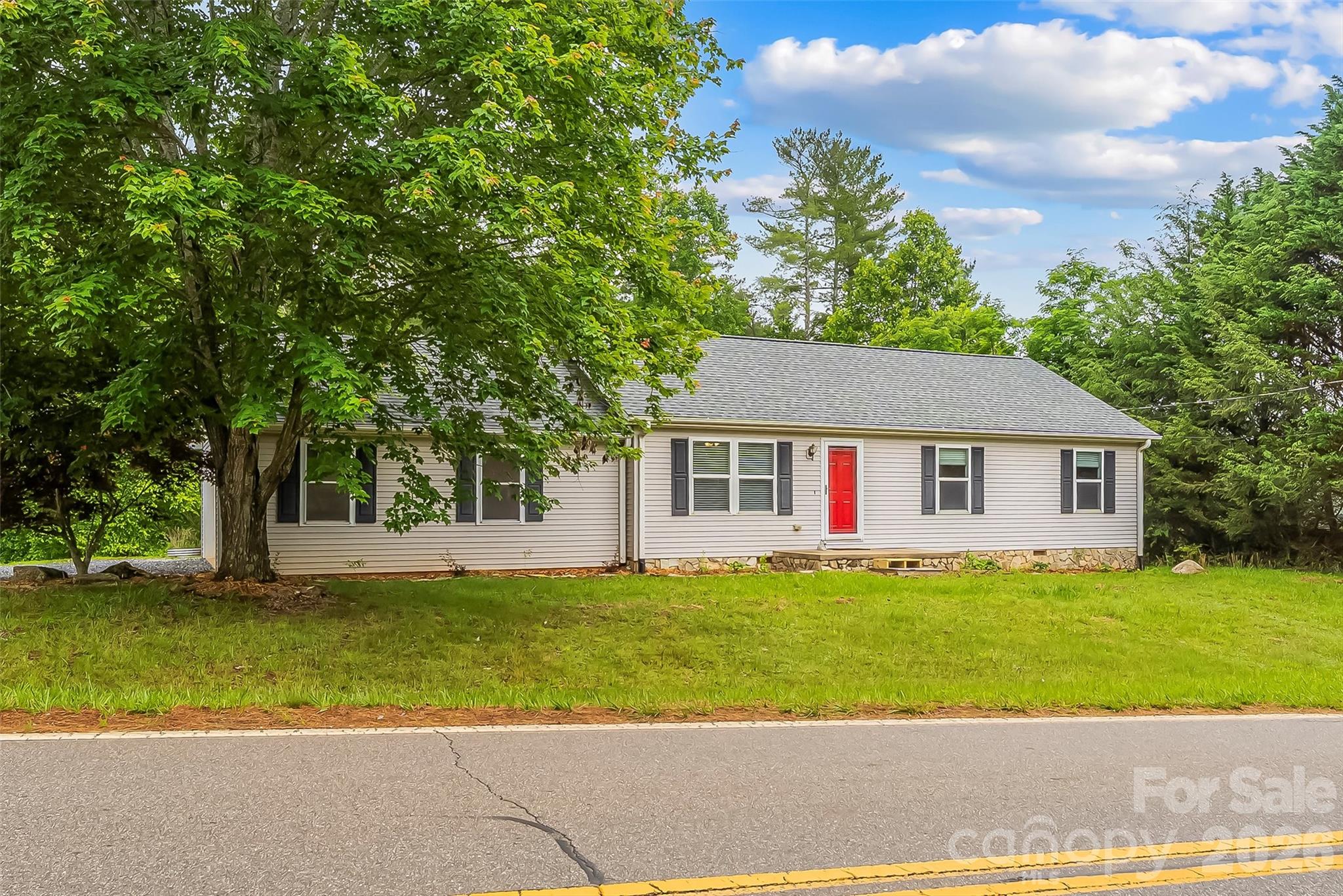 2610 Bear Creek Road Marshall, NC 28753 - Photo 2 of 27
