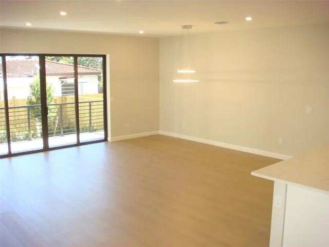 $6,000 | 706 Southwest 9th Terrace, Unit B, Fort Lauderdale, FL 33315