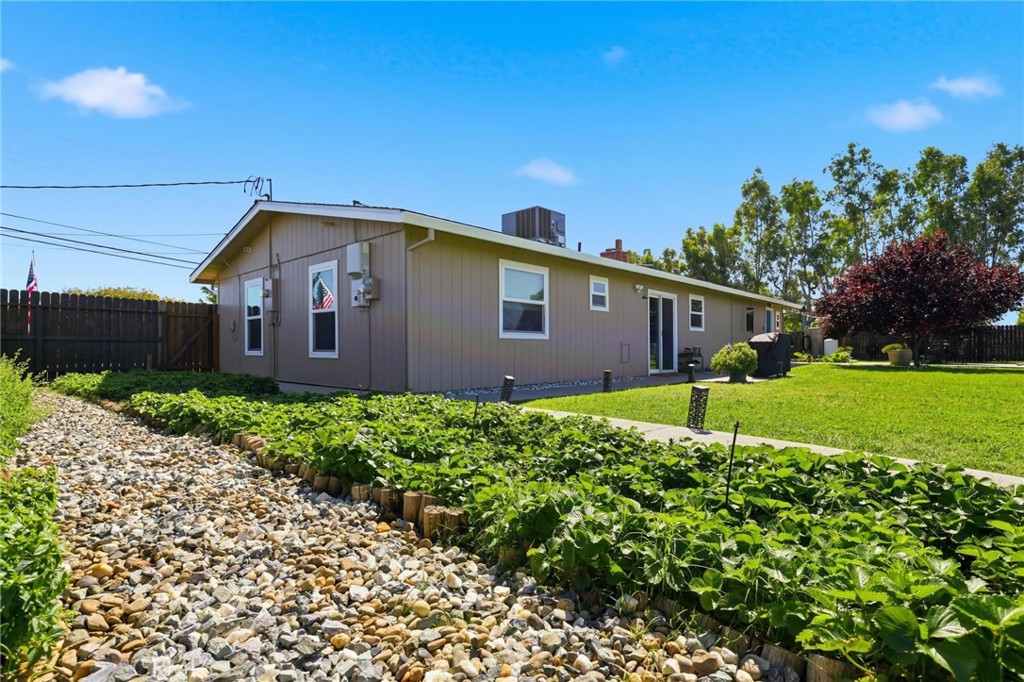 1581 Plumas Arboga Road Olivehurst, CA 95961 - Photo 4 of 64