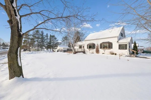 $168,920 | 119 16th Avenue East, Ashland, WI 54806