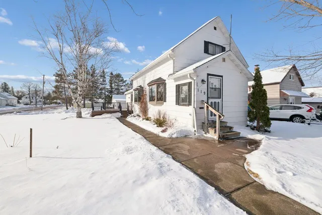 $174,000 | 119 16th Avenue East, Ashland, WI 54806