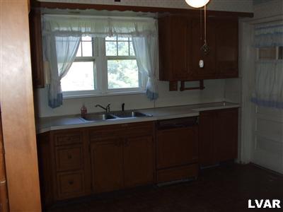 3865 East Hopewell Road Center Valley, PA 18034 - Photo 3 of 6 Gallery Image 3
