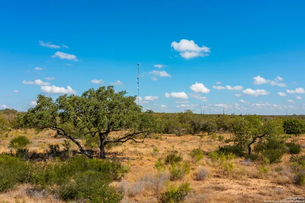$160,000 | Cr 652 Cr 652, Devine, TX 78016