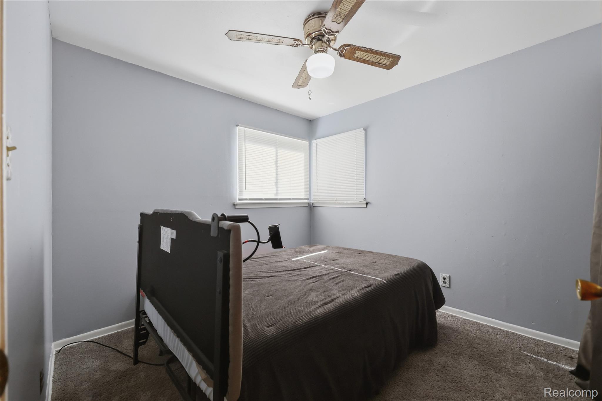 13412 Common Road Warren, MI 48088 - Photo 29 of 40 common-29.jpg