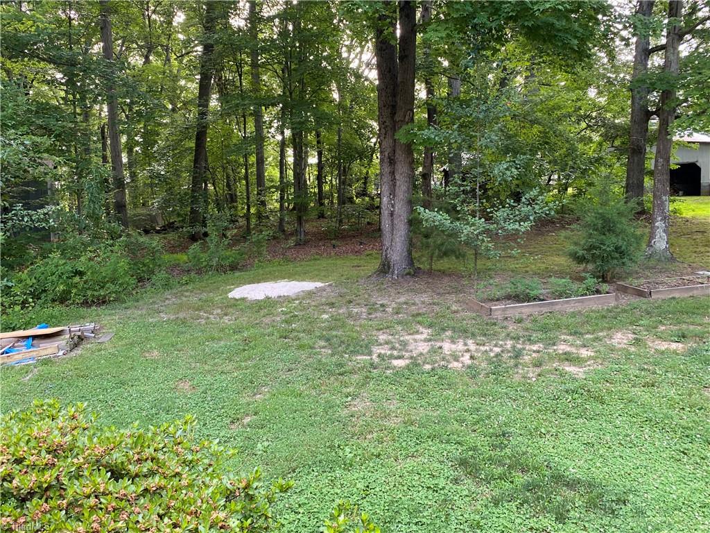 613 Southern Road King, NC 27021 - Photo 14 of 43 Gallery Image 14