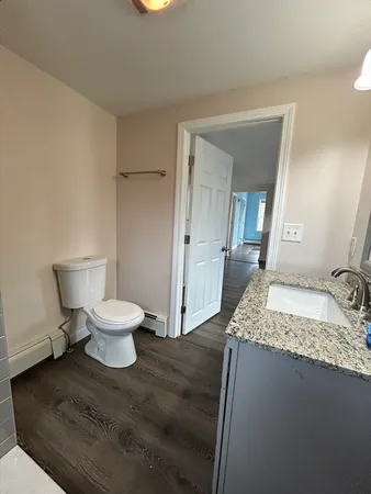 $1,900 | 80 North Main Street, Unit 2, Assonet, MA 02702