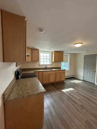 $1,900 | 80 North Main Street, Unit 2, Assonet, MA 02702