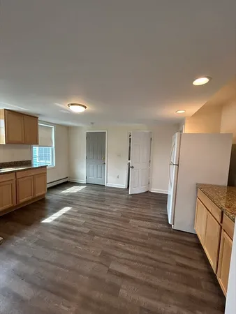 $1,900 | 80 North Main Street, Unit 2, Assonet, MA 02702