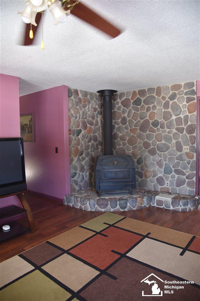 4162 Clegg Road Lambertville, MI 48144 - Photo 4 of 29 50003993-3.JPG