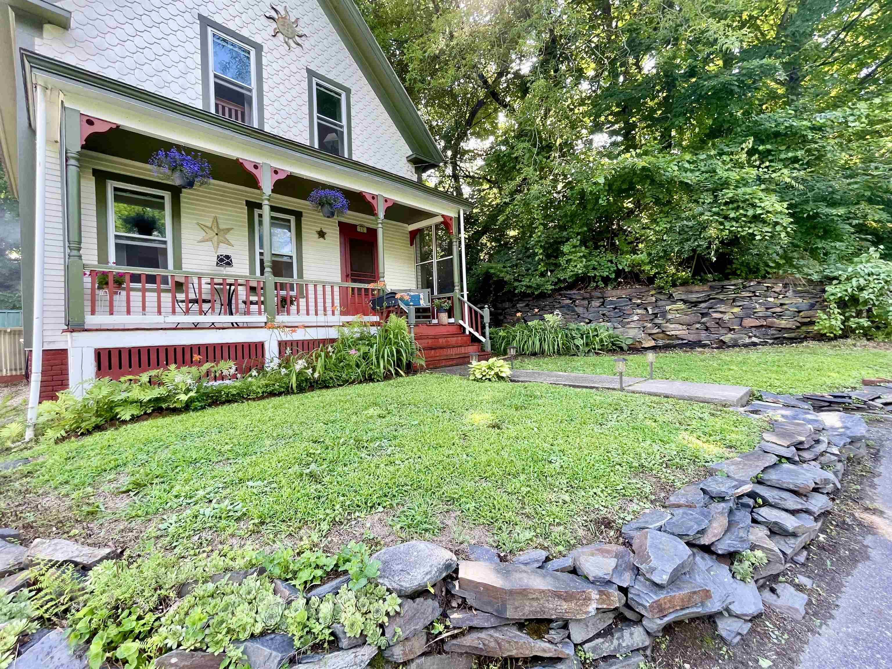 15 Earle Street Rockingham, VT 05101 - Photo 14 of 40