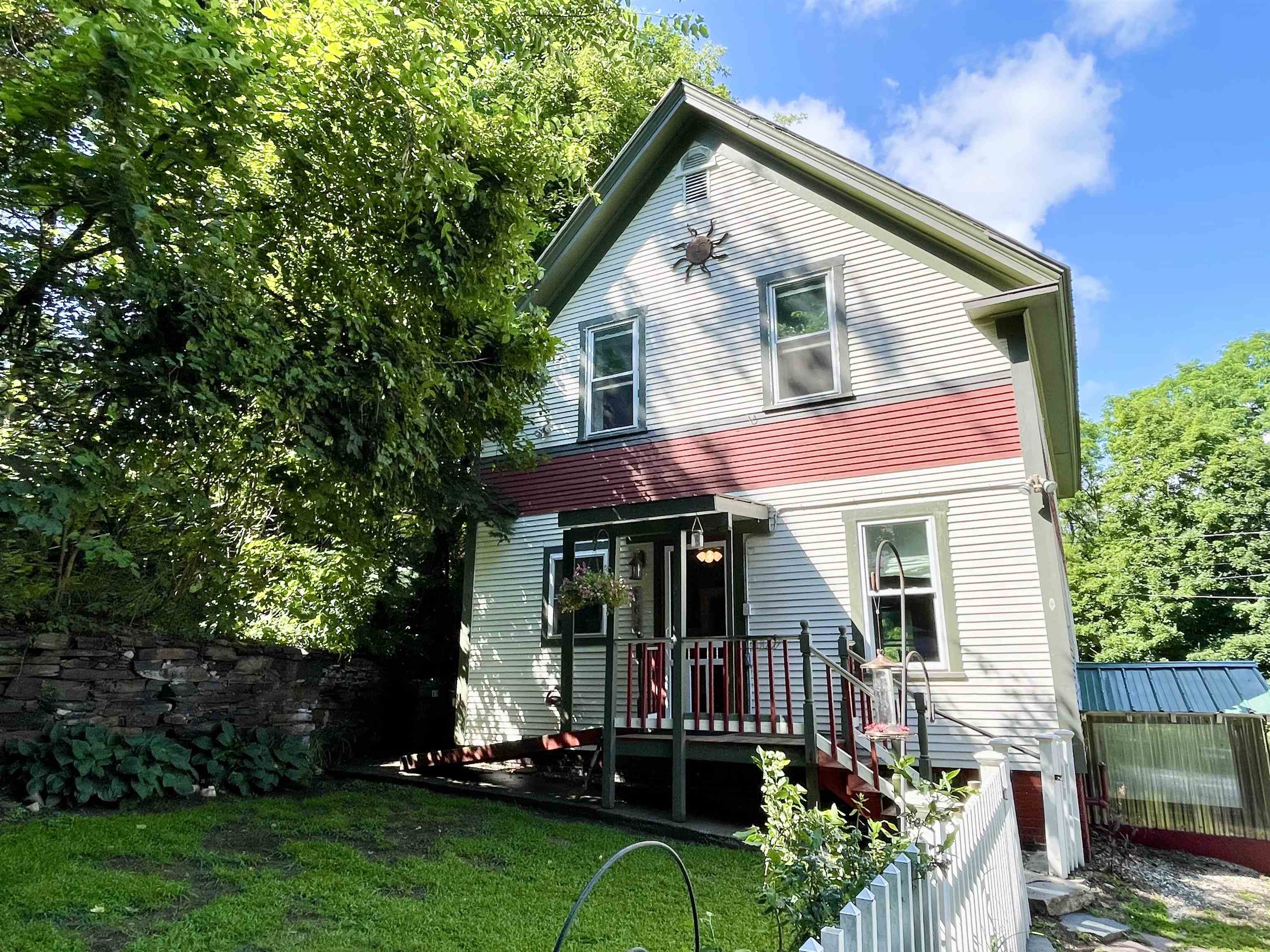 15 Earle Street Rockingham, VT 05101 - Photo 6 of 40