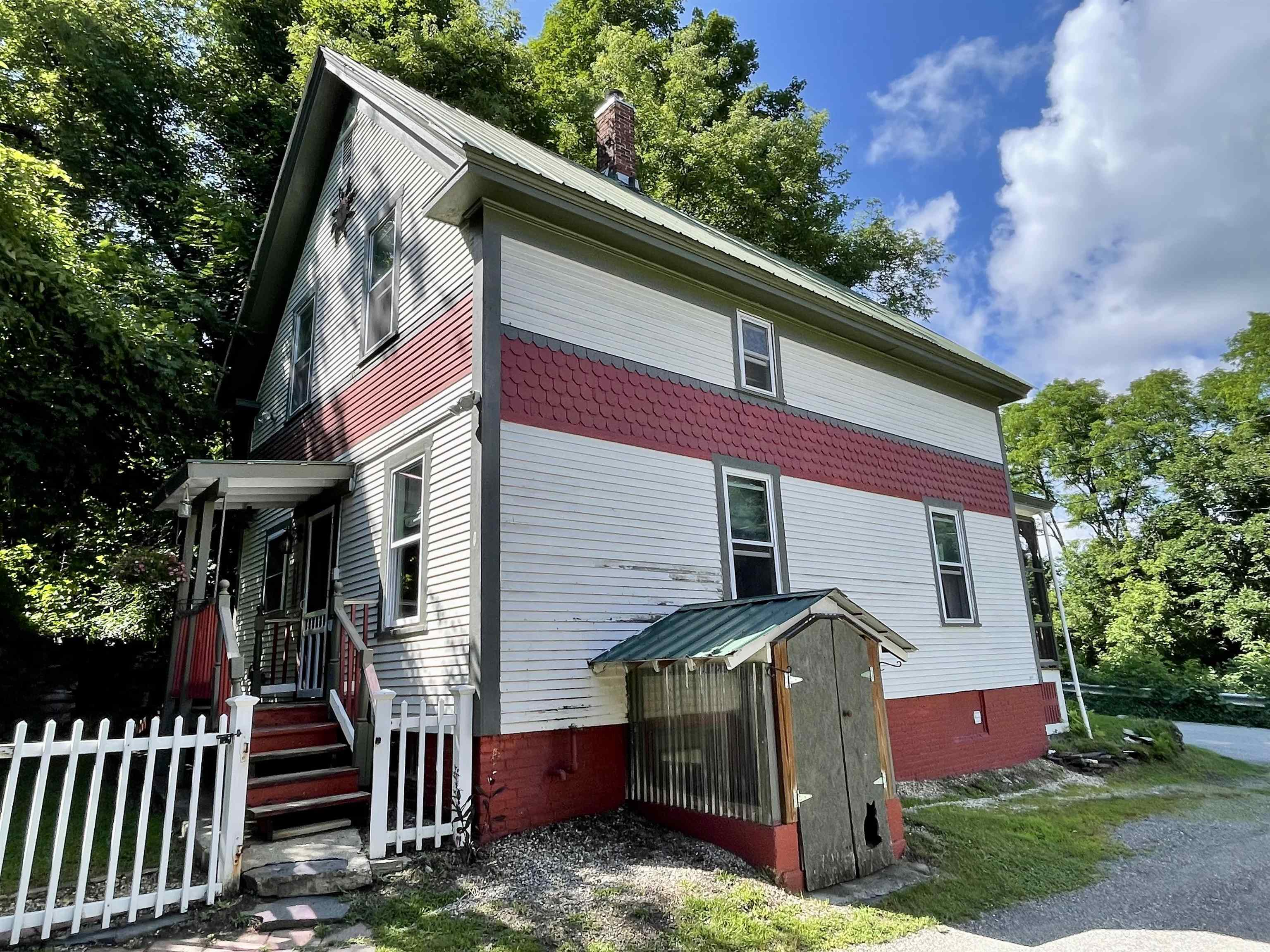 15 Earle Street Rockingham, VT 05101 - Photo 8 of 40