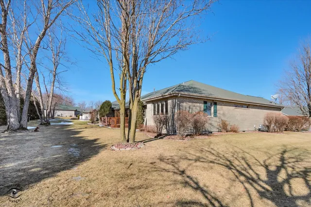 $259,000 | 1 Hilgert Court, Grant Park, IL 60940