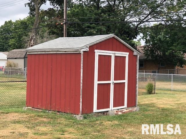 2121 East Sangamon Avenue Springfield, IL 62702 - Photo 4 of 19