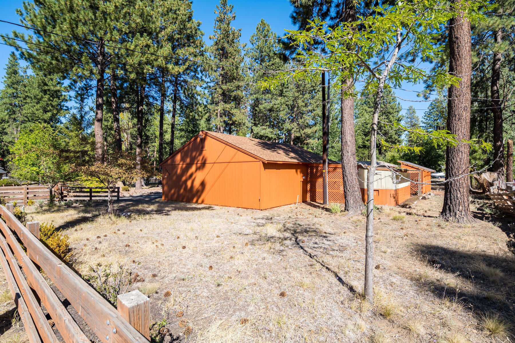 19245 Galen Road Bend, OR 97702 - Photo 29 of 32 33JH5_3191
