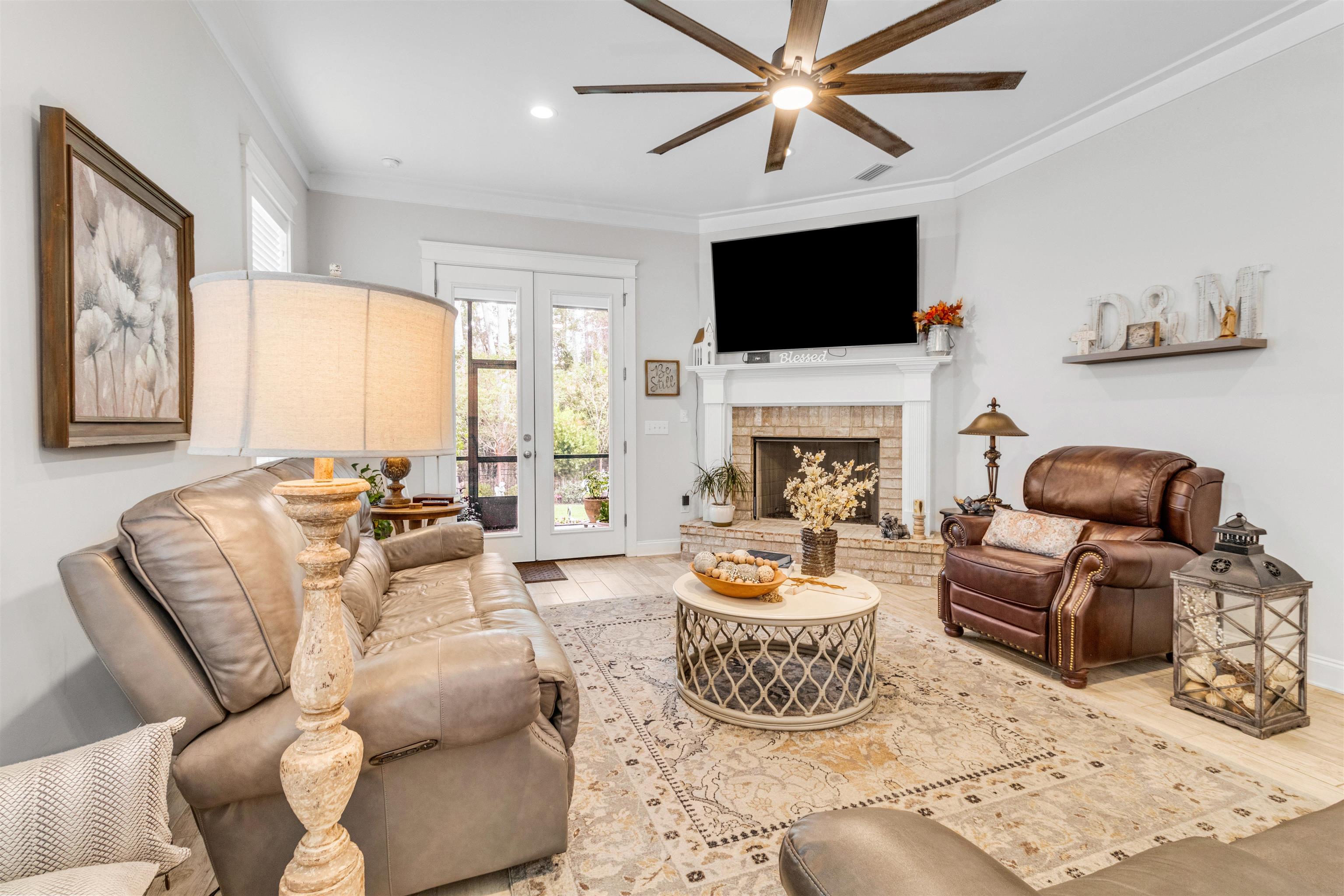 492 Orleans Street Gulf Shores, AL 36542 - Photo 10 of 39 Living Room