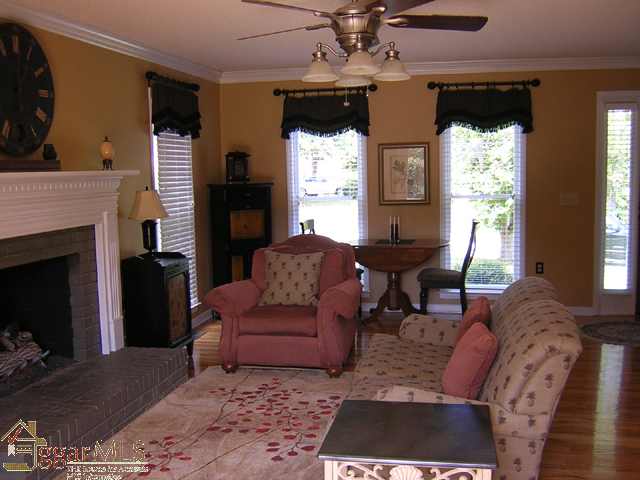 504 Fielding Way Greenville, SC 29615 - Photo 2 of 23