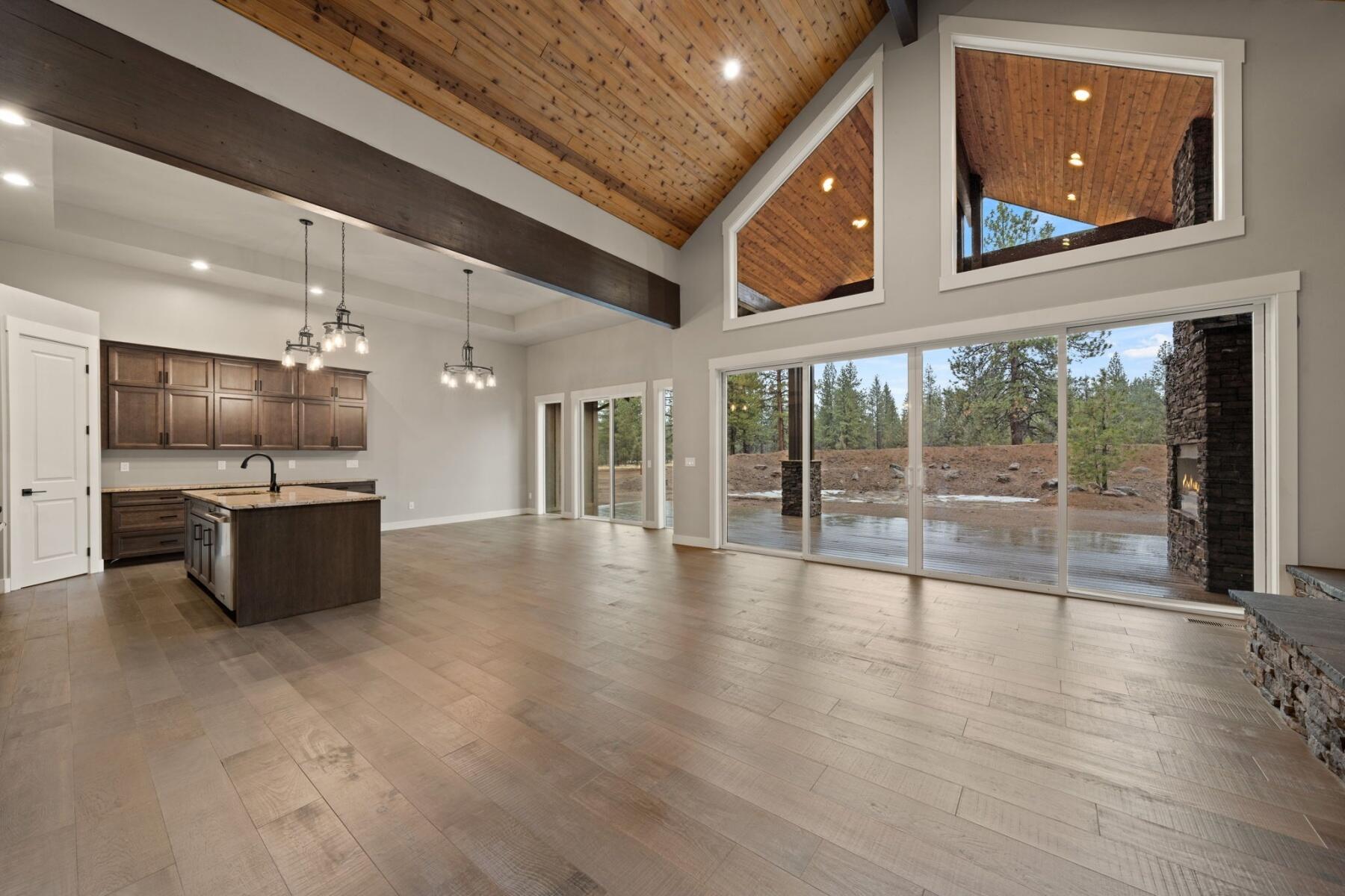 60201 Sunset View Drive Bend, OR 97702 - Photo 10 of 51 batch_5-web-or-mls-Riley Visuals-5
