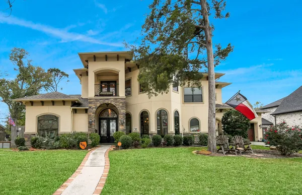 $9,500 | 1611 Lynnview Drive, Houston, TX 77055