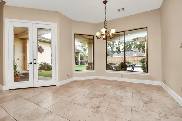 $9,500 | 1611 Lynnview Drive, Houston, TX 77055