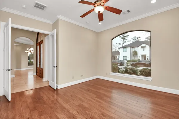 $9,500 | 1611 Lynnview Drive, Houston, TX 77055