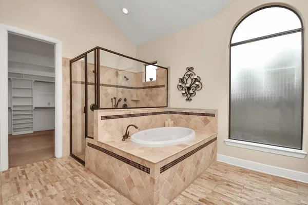 $9,500 | 1611 Lynnview Drive, Houston, TX 77055