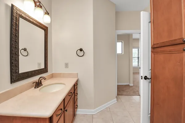 $9,500 | 1611 Lynnview Drive, Houston, TX 77055