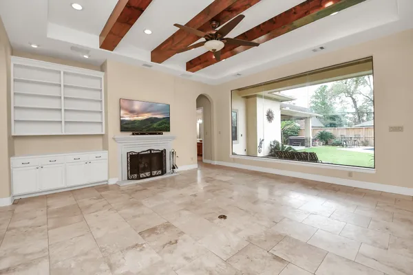 $9,500 | 1611 Lynnview Drive, Houston, TX 77055