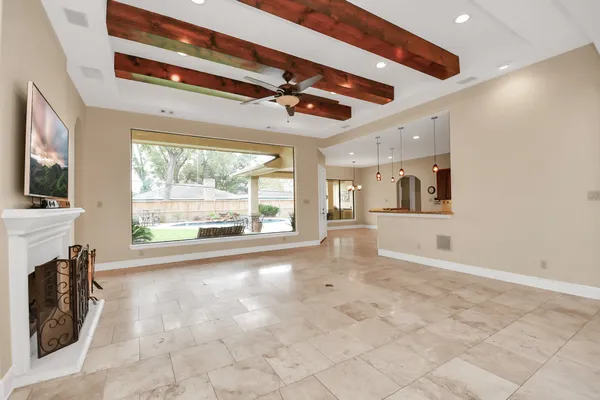 $9,500 | 1611 Lynnview Drive, Houston, TX 77055