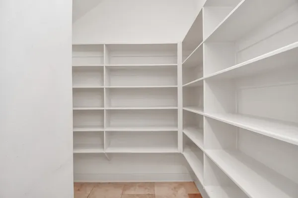 $9,500 | 1611 Lynnview Drive, Houston, TX 77055