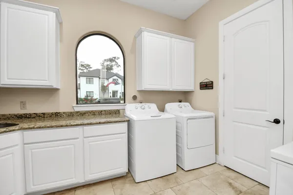 $9,500 | 1611 Lynnview Drive, Houston, TX 77055