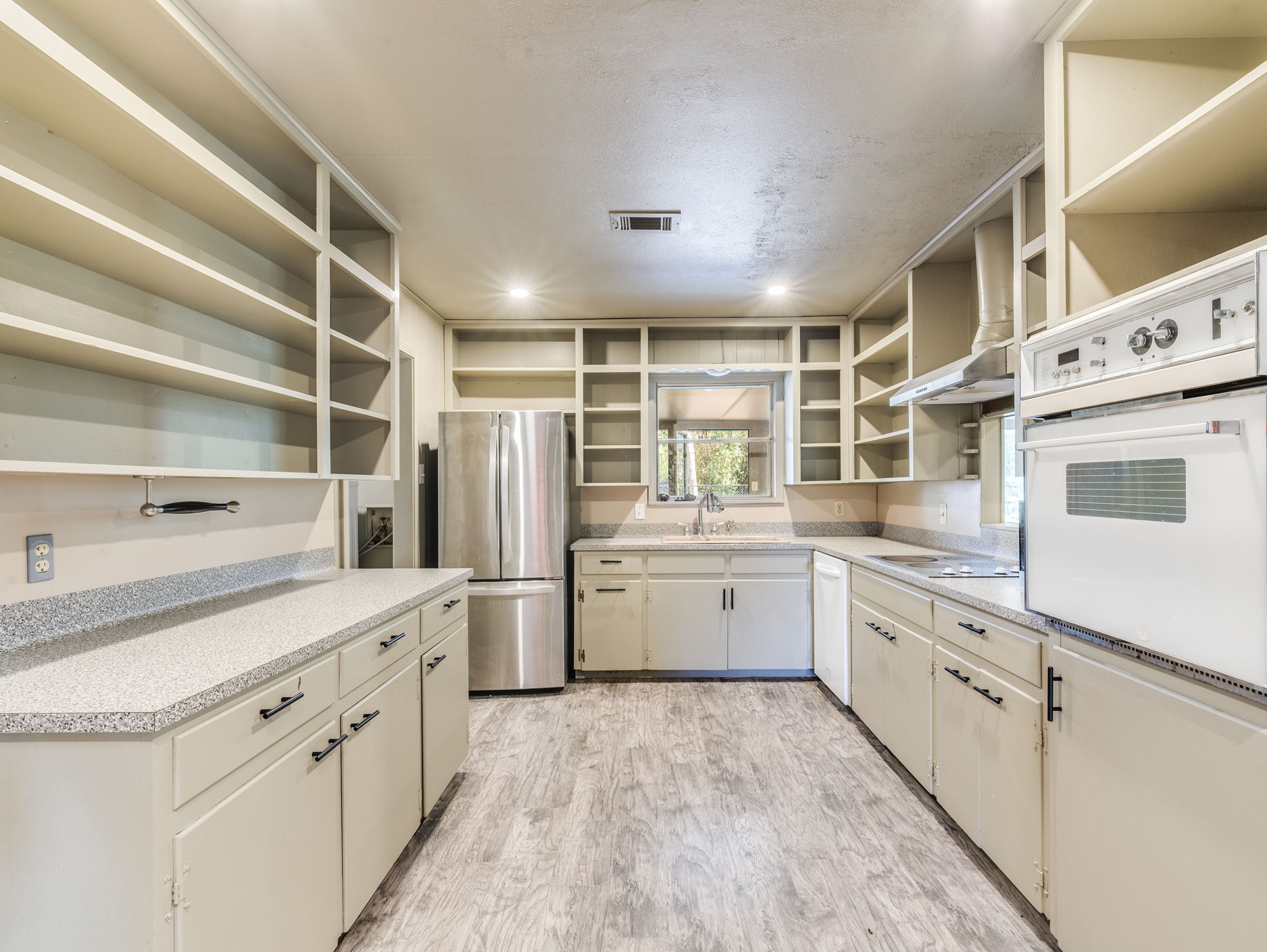 10606 Macmora Road Austin, TX 78758 - Photo 9 of 31