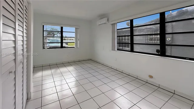 $4,900 | 8877 Southwest 36th Street, Miami, FL 33165